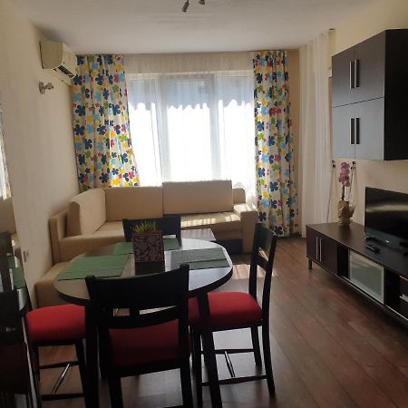 Sunny Apartment Burgas City Eksteriør billede